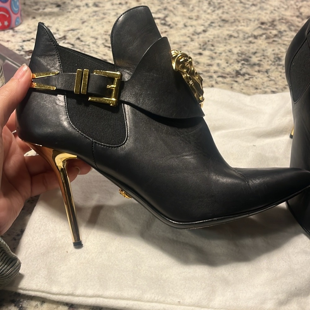 Versace leather heel boots size 37 1/2 USA size 7 - Picture 3 of 12